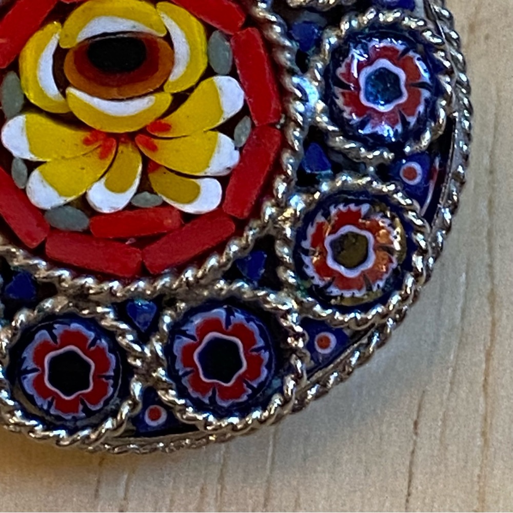 Millefiori Yellow Flower Micro Mosaic Glass Bead Silver Tone Round Brooch Pin - Picture 6 of 7